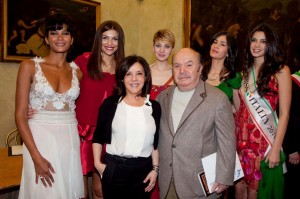 Denny Mendez_Cristina Chiabotto_Claudia Andreatti_Gloria Bellicchi_Stefania Bivone_Patrizia Mirigliani_Lino Banfi